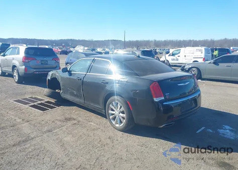 2018 Chrysler 300 Touring L Awd из США, поврежденный, VIN 2C3CCARG6JH257983